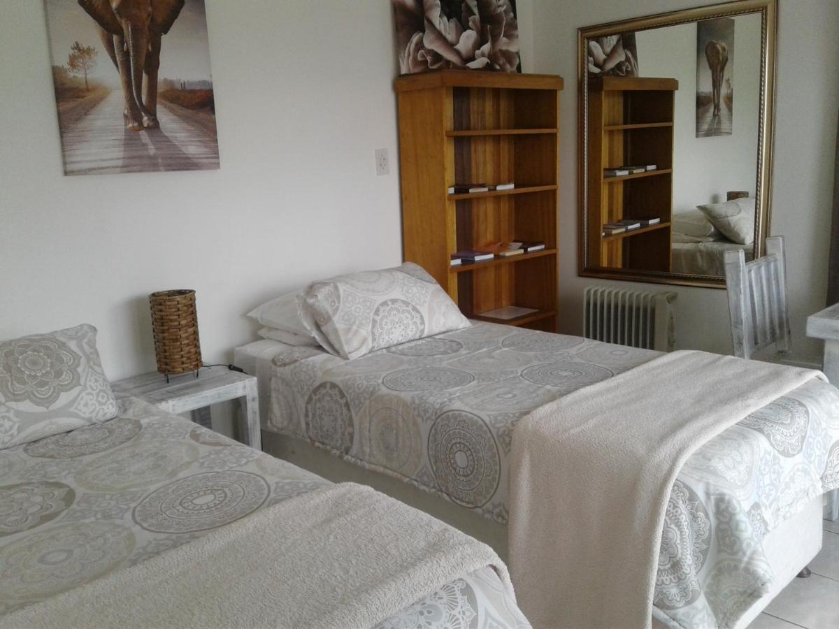 Come Home In Oudtshoorn Self-Catering Units Екстер'єр фото