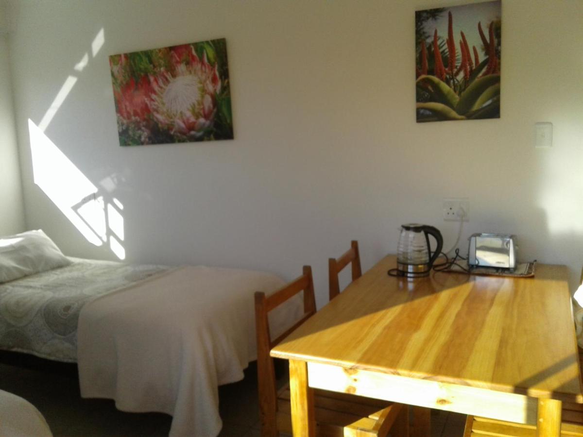 Come Home In Oudtshoorn Self-Catering Units Екстер'єр фото