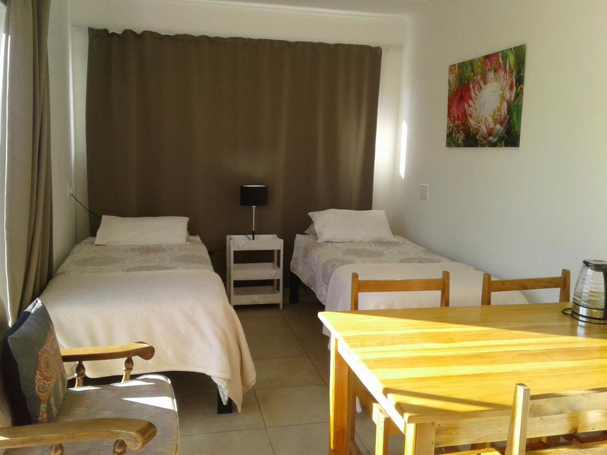 Come Home In Oudtshoorn Self-Catering Units Екстер'єр фото