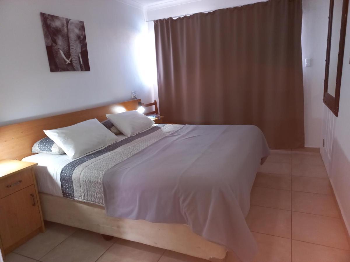 Come Home In Oudtshoorn Self-Catering Units Екстер'єр фото